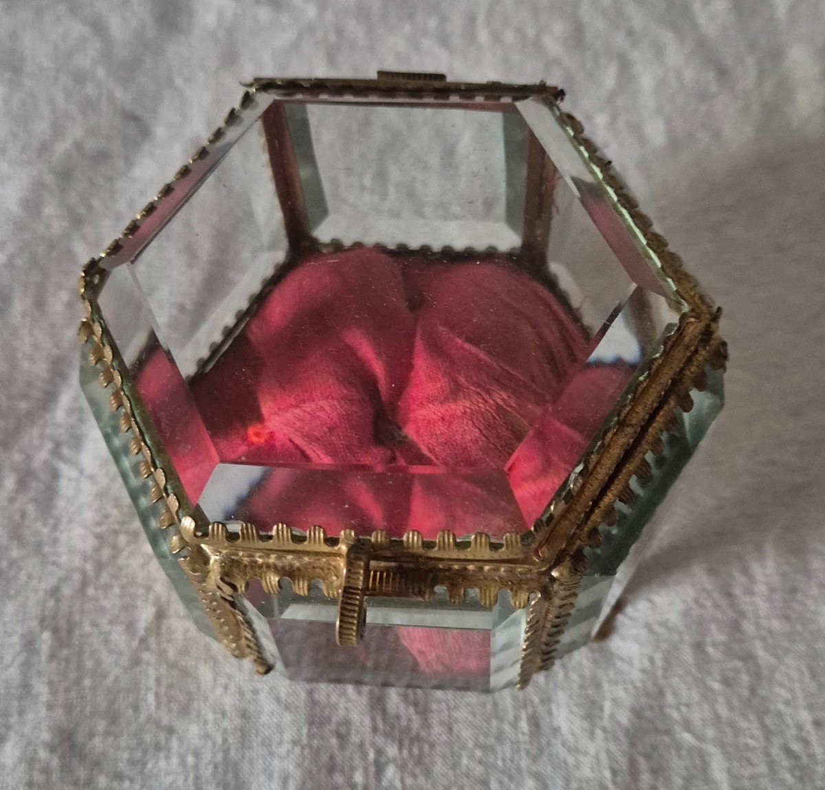 Hexagonal Glass And Bronze Jewelry Box Pomponne Gilded -photo-2