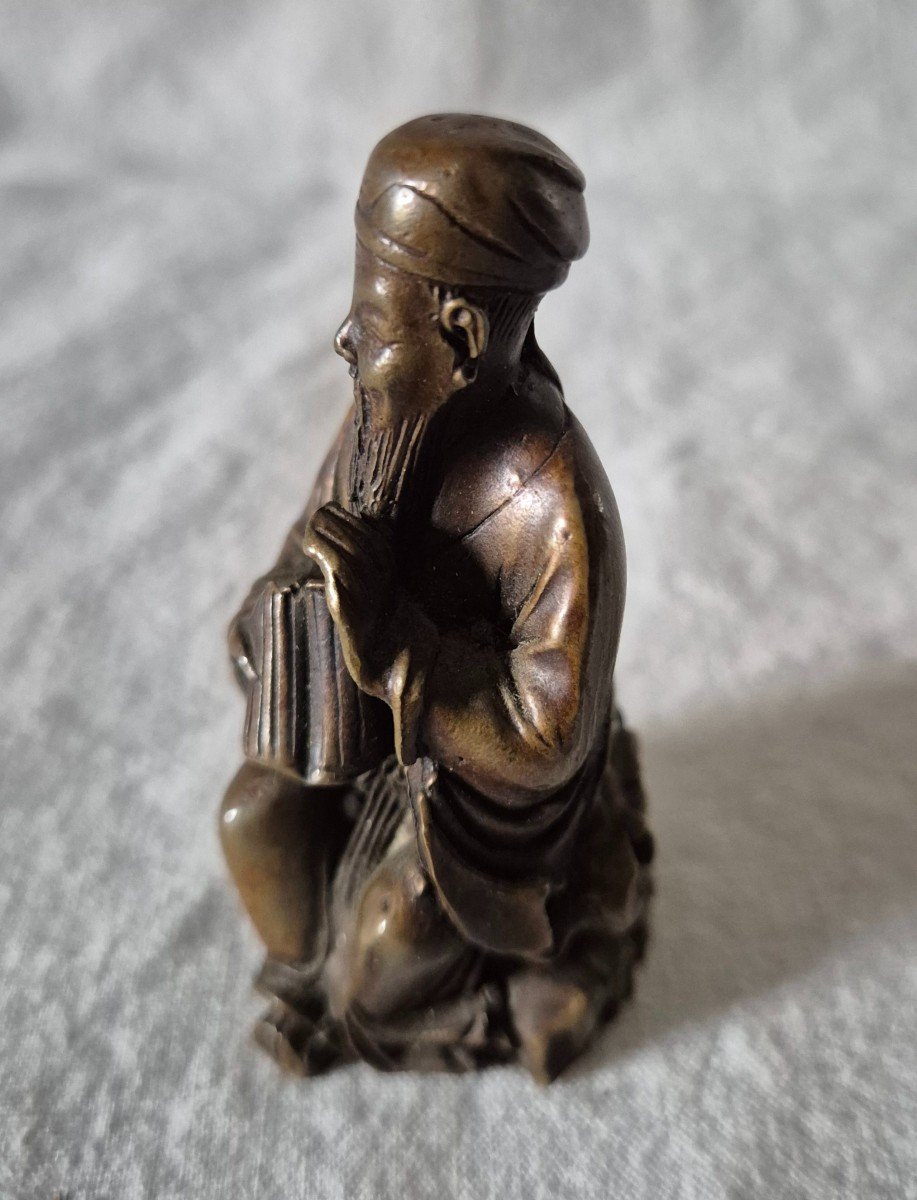 Lao Tzu Statuette, Chinese Sage Figure In Bronze With Medal Patina -photo-2