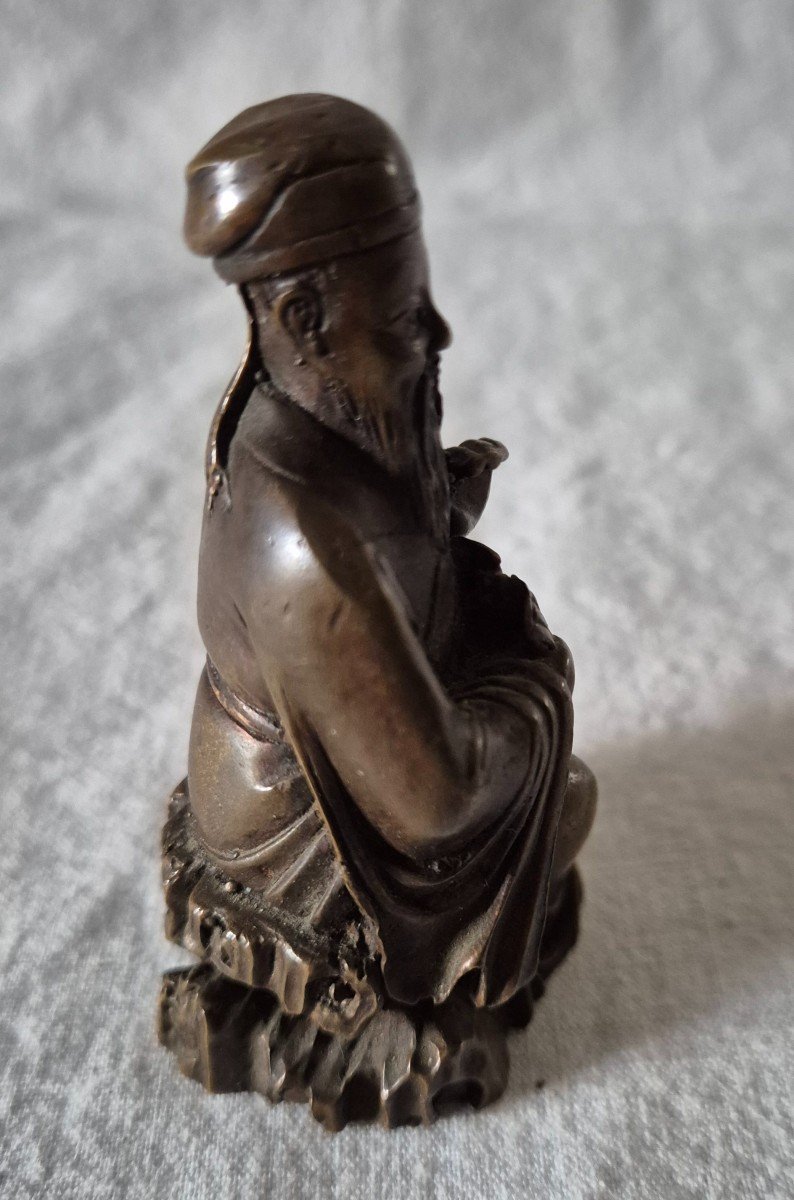 Lao Tzu Statuette, Chinese Sage Figure In Bronze With Medal Patina -photo-2