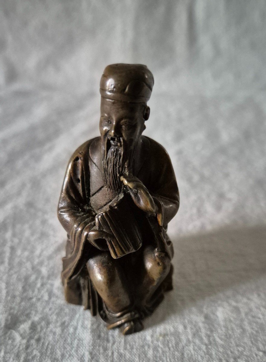 Lao Tzu Statuette, Chinese Sage Figure In Bronze With Medal Patina -photo-3