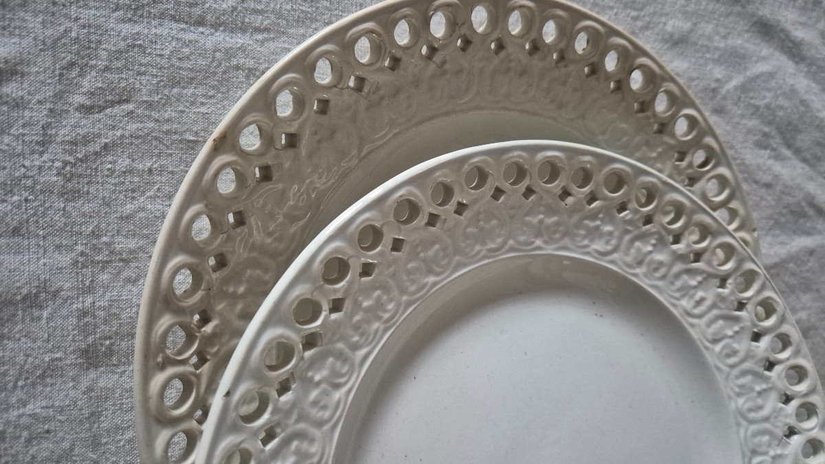 Pair Of Cream Earthenware Plates From Creil And Montereau From The Mid-19th Century -photo-2