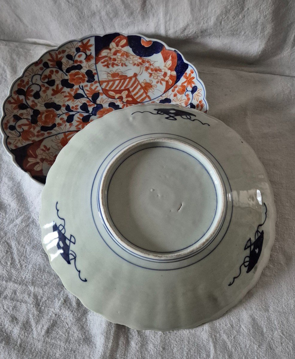 Lot De 10 Assiettes Et 2 Plats De Service Porcelaine Japonaise Imari -photo-7