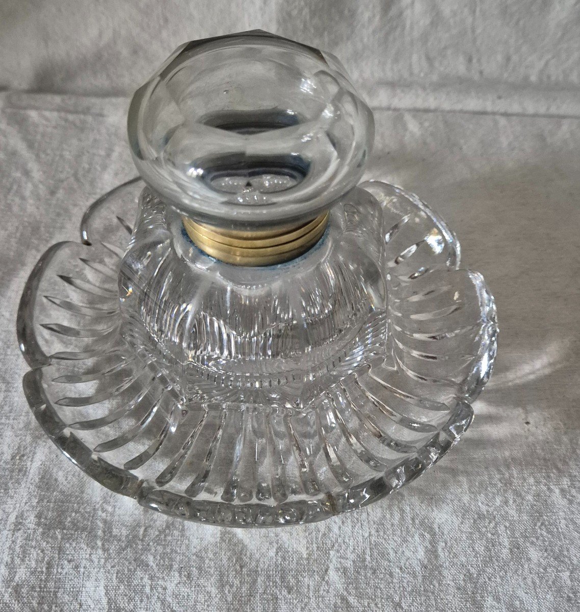 Baccarat Cut Clear Crystal Inkwell Round With Raised Rim Scalloped Shape -photo-2