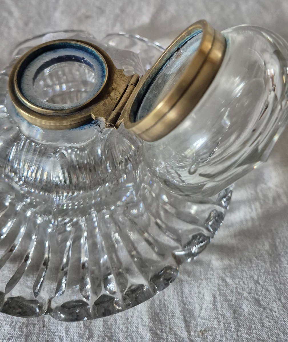 Baccarat Cut Clear Crystal Inkwell Round With Raised Rim Scalloped Shape -photo-5