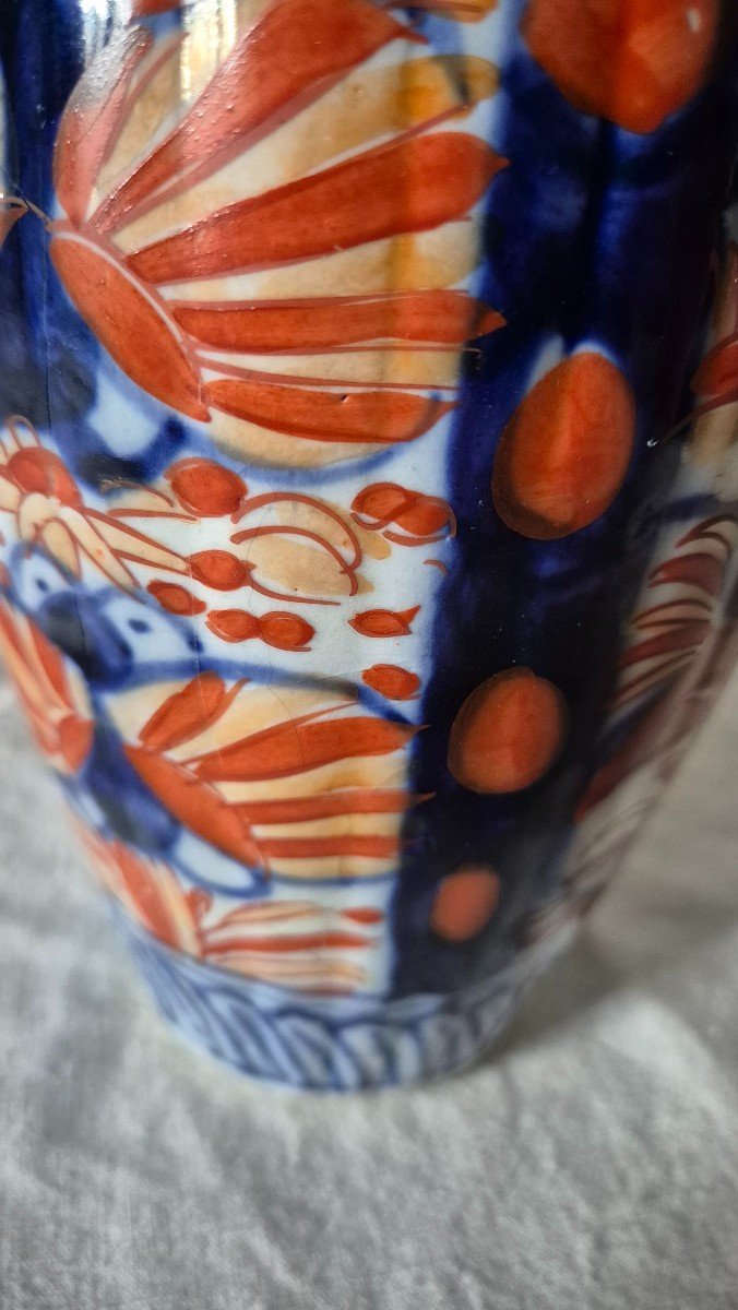 Vase En Porcelaine Japonaise Imari Dans Une Harmonie De Bleu Et d'Orange -photo-4