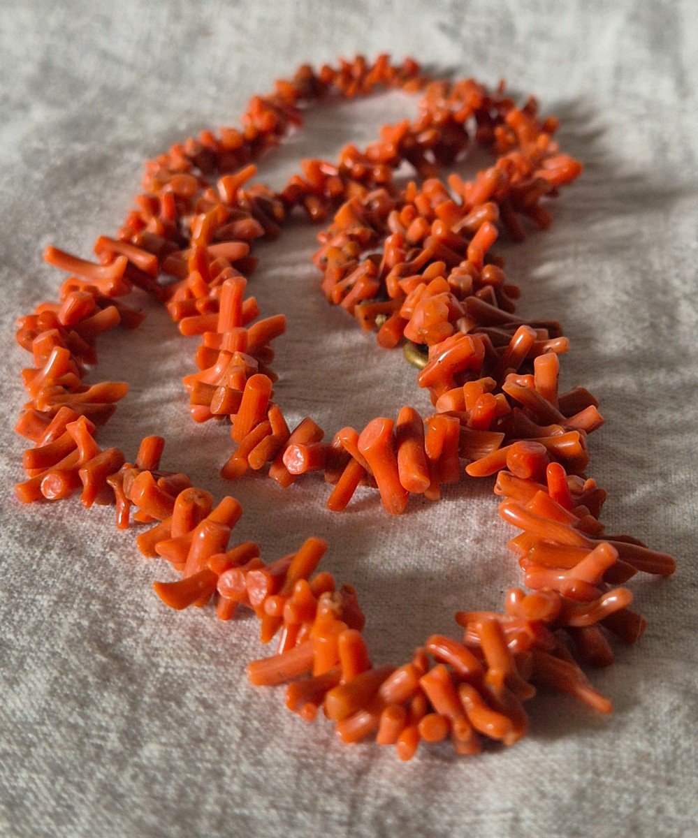 Long Collier En Brisures De Corail -photo-2