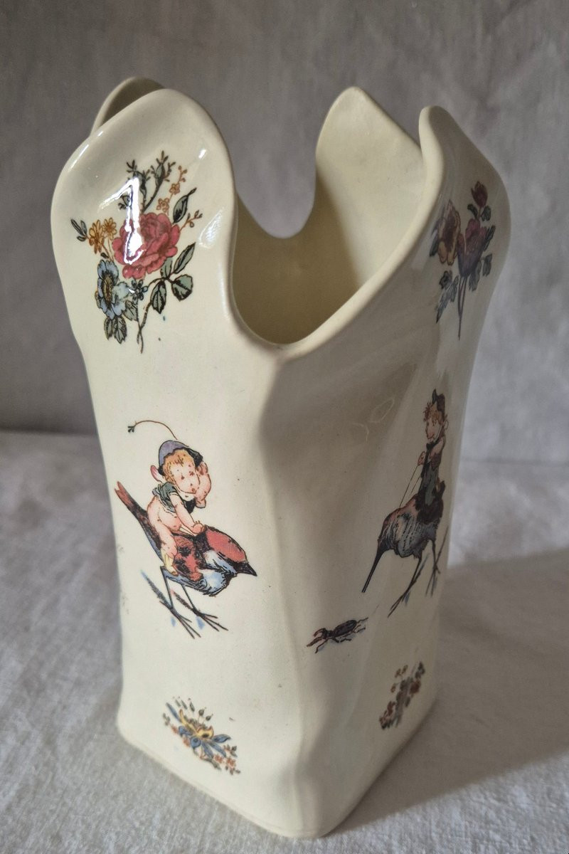 Sarreguemines "handkerchief" Style Earthenware Vase With Childish Imagery -photo-2