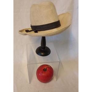 Miniature Hat Sample Representative Of The “selection” Brand