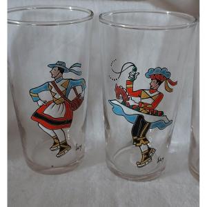 Série De 8 Verres Gobelets émaillés Aux Personnages Traditionnels Basques Signés Sam