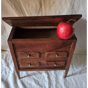 Layette Chest Of Drawers With Four Drawers And Walnut Lid