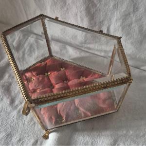 Coffret Boîte à Bijoux Vitrine En Verre Et Bronze De Forme Originale 