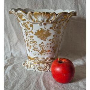 Large Model Of Vase Called "de Mariée" With Golden Decoration In Old Paris Porcelain