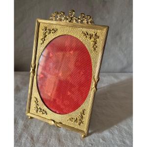 19th Century Louis XVI Style Rectangular Gilt Bronze Photo Frame With Oval Mat 