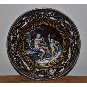 Assiette En émail De Limoges. XIXè. Vénus & Cupidon.