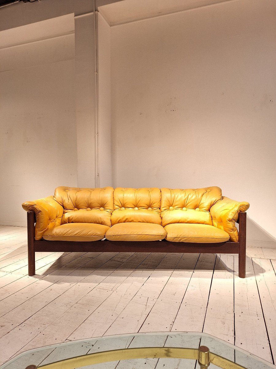 Scandinavian Design Sofa From The 1960s Ocher Leather And Wood-photo-7