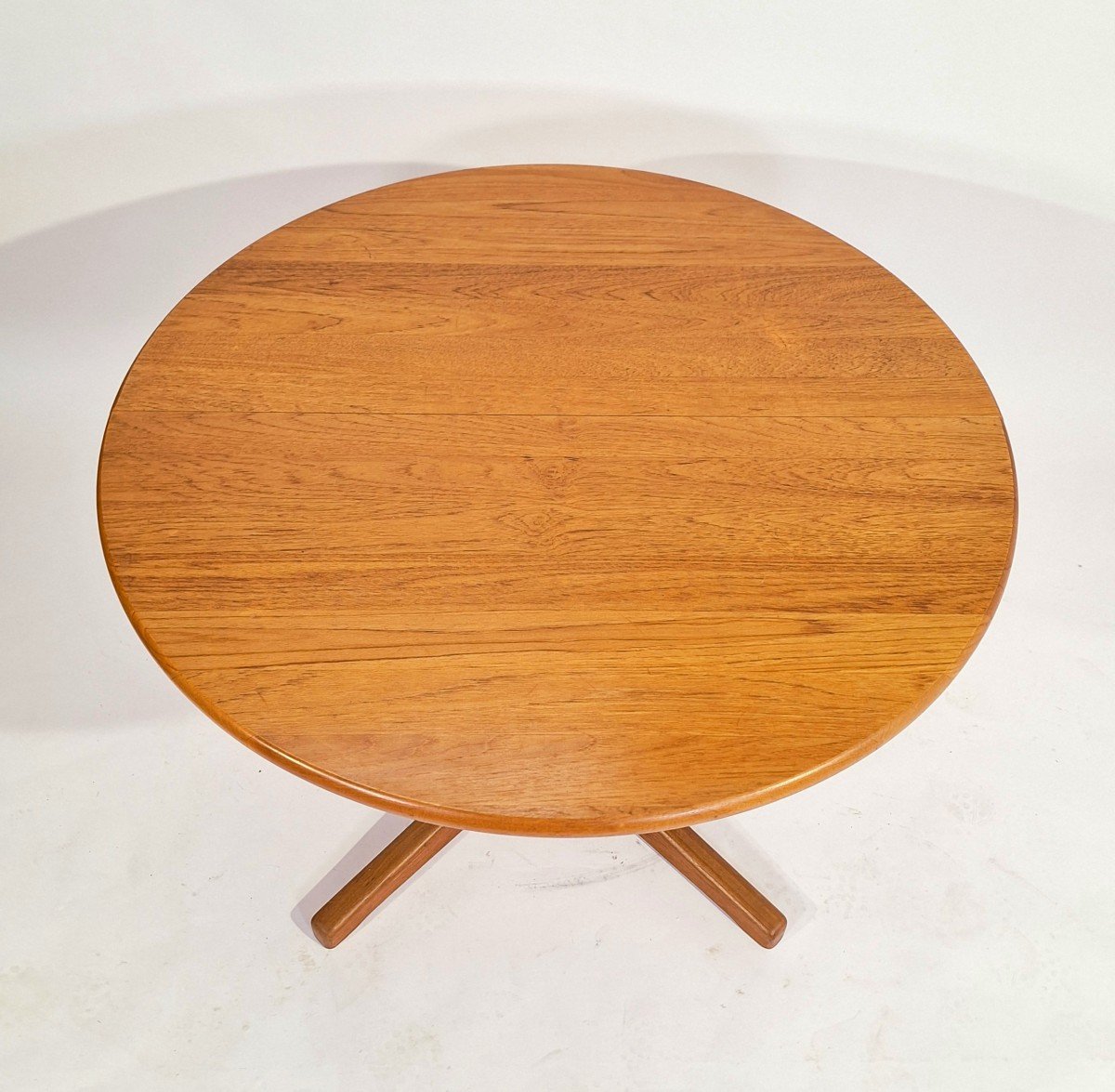 Table Ronde Extensible, Design Scandinave, Teck Massif-photo-3