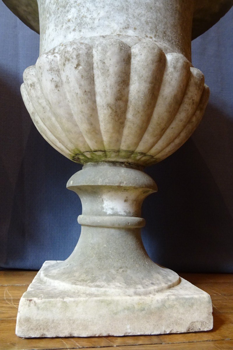 Paire de vases Médicis en marbre blanc fin XVIII ème-photo-5