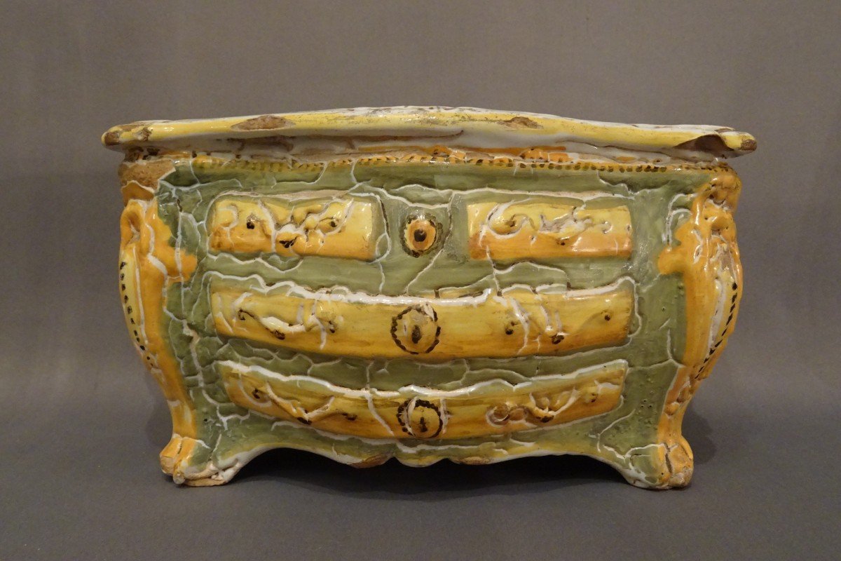 Curved Flower Chest Of Drawers In 18th Century Earthenware