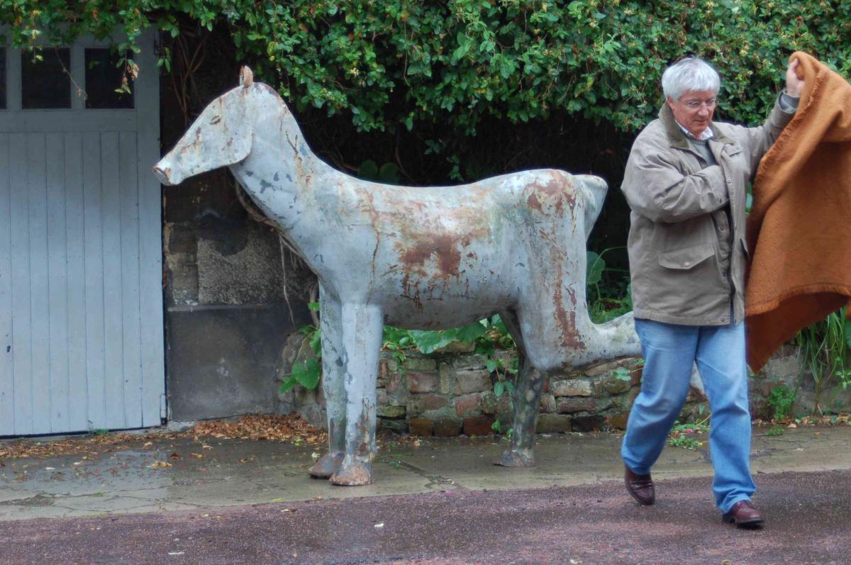 Large Sculpture Of Stylized Horse. Art Deco Or Modernist-photo-1