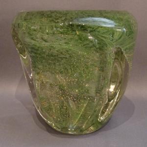 Vase en verre épais à inclusions d'André Thuret
