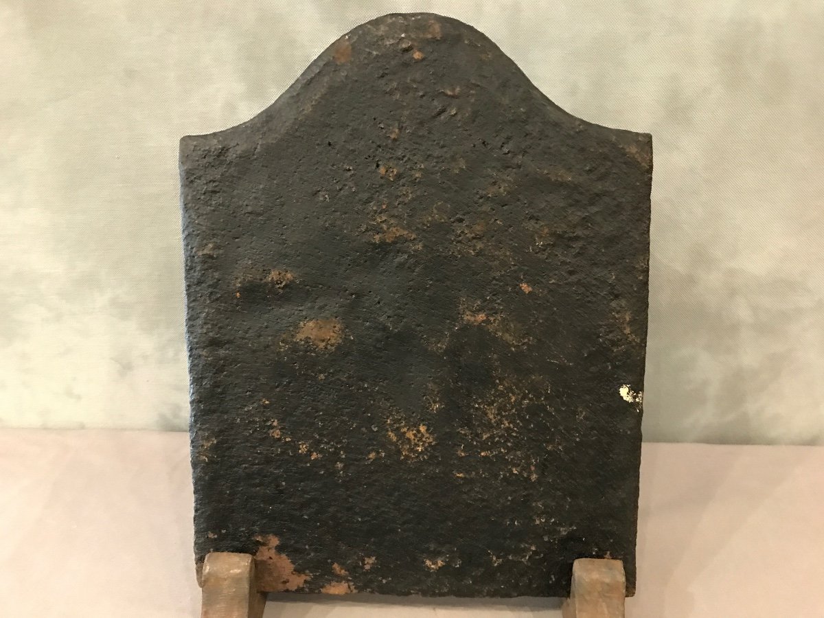 Small 18th Century Cast Iron Fireplace Plate-photo-4