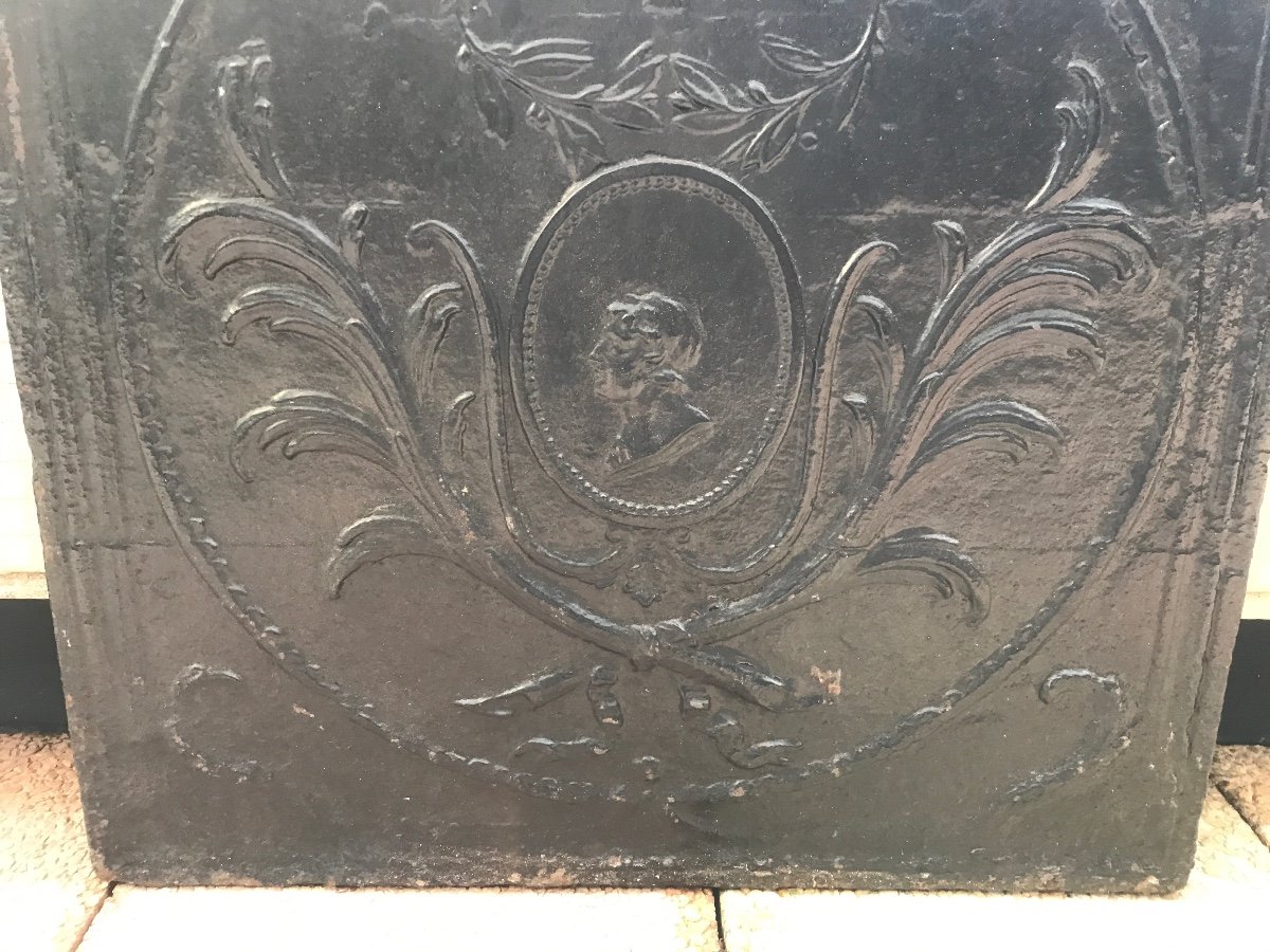 Old Fireplace Plate In Black Cast Iron From The 18th Century-photo-1