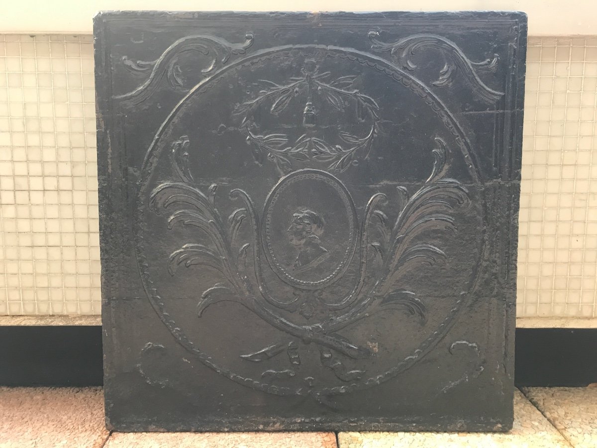 Old Fireplace Plate In Black Cast Iron From The 18th Century