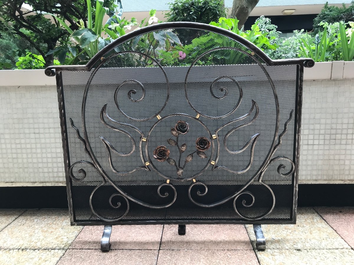 Beautiful Vintage Wrought Iron Fire Screen Fire Screen Circa 1930/1940