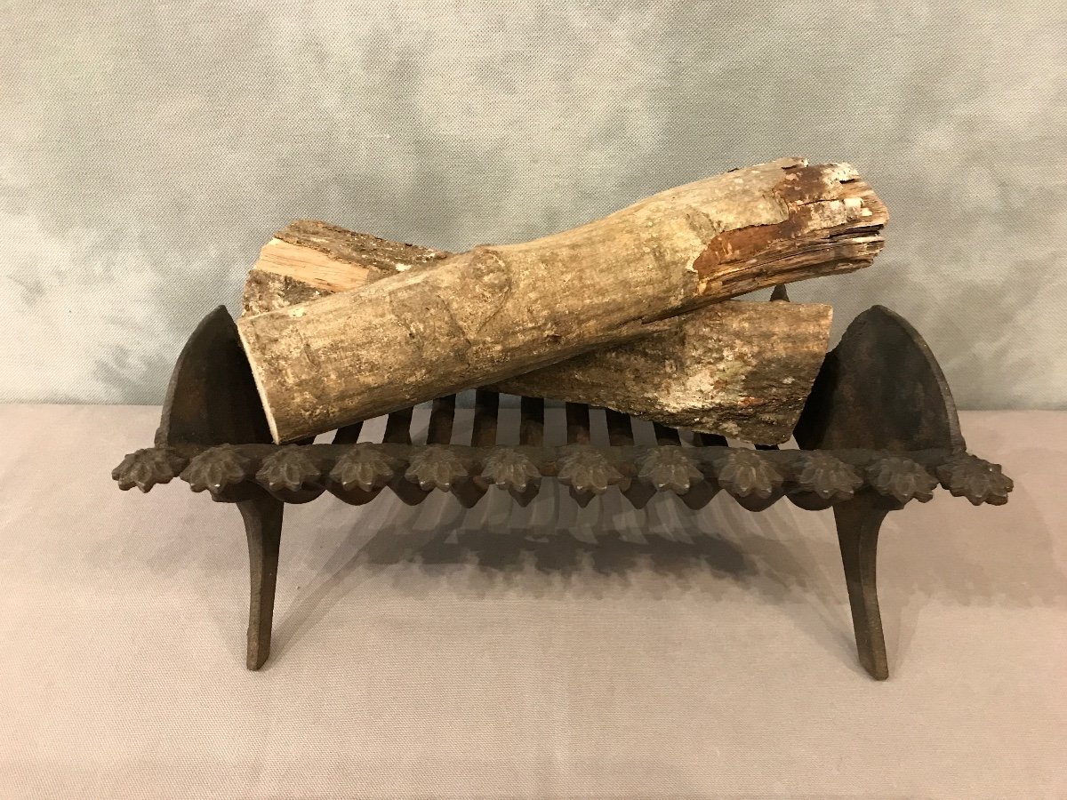 Petite Grille à Charbons, berceau à bois  En Fonte D’époque 19 ème 