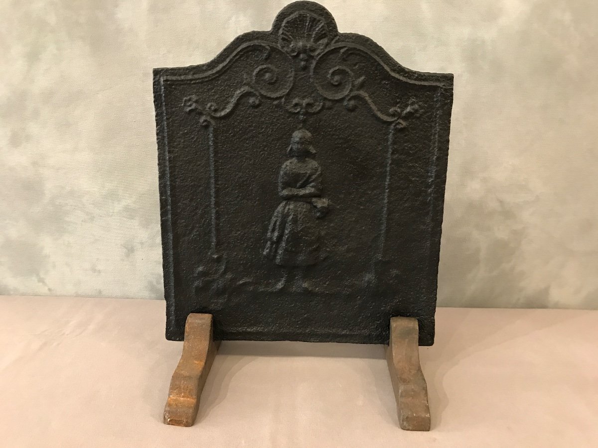 Small Old Cast Iron Fireplace Plate From The 18th Century -photo-4