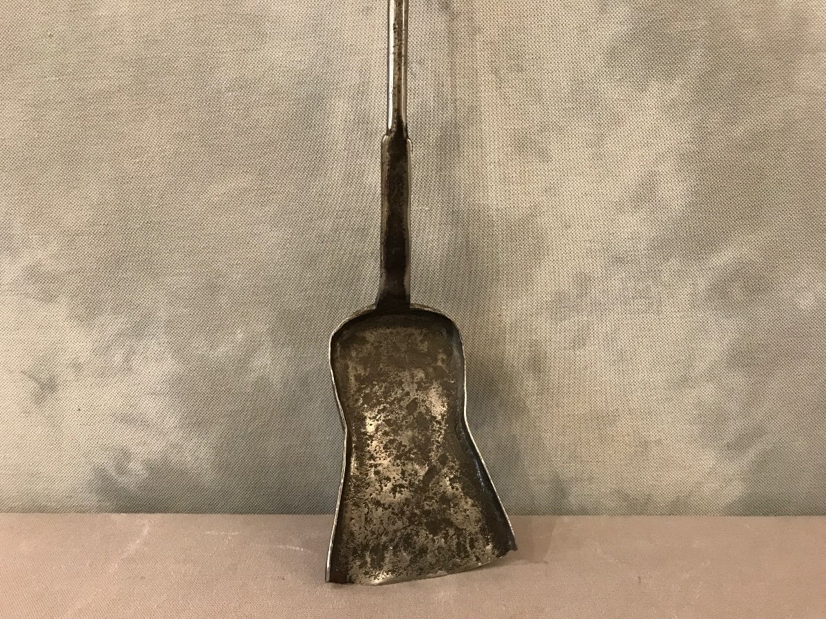 Small Wrought Iron Fireplace Shovel From The 18th Century -photo-3