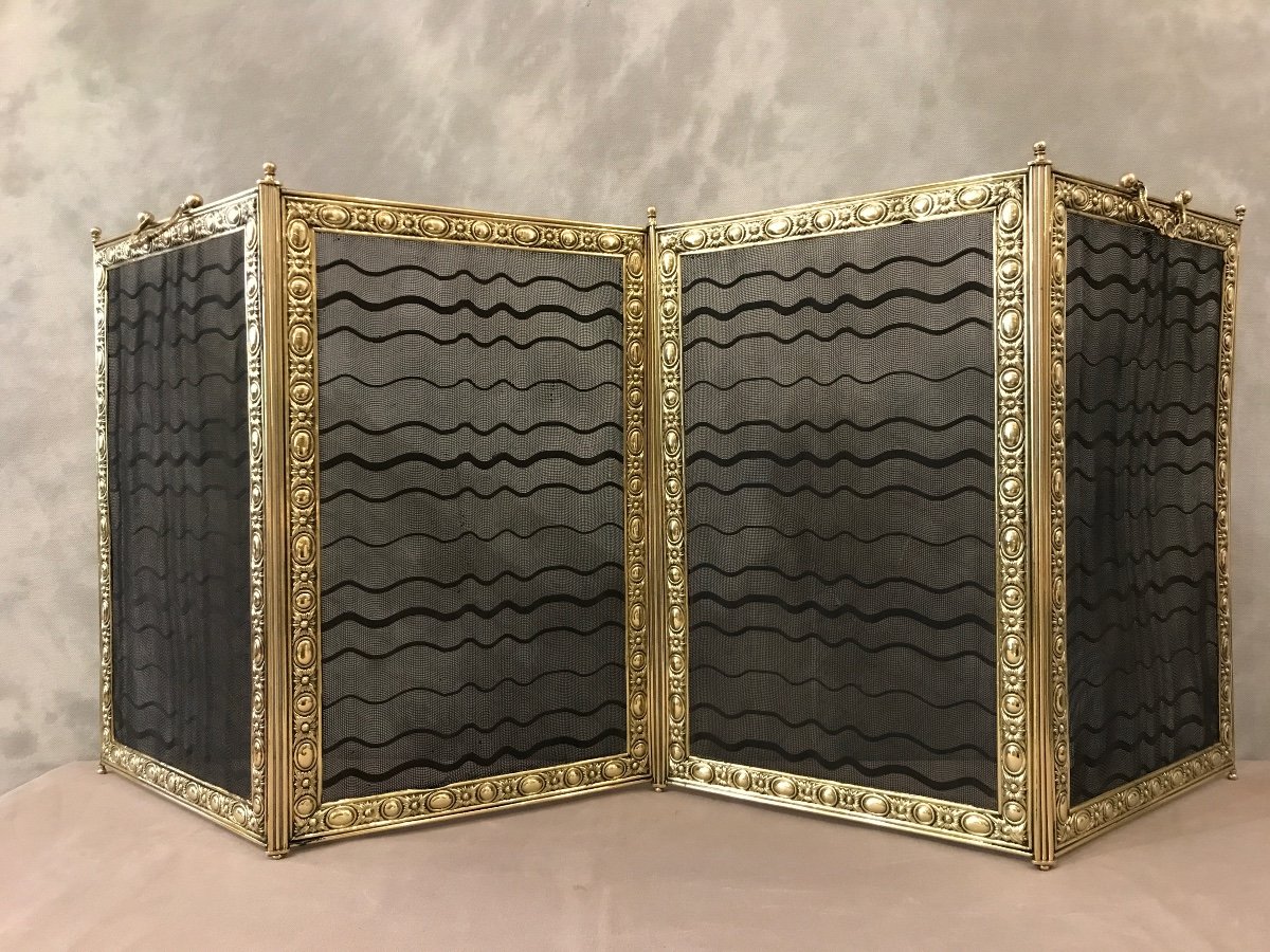 Antique Fireplace Screen In Pressed Brass From The 19th Century 