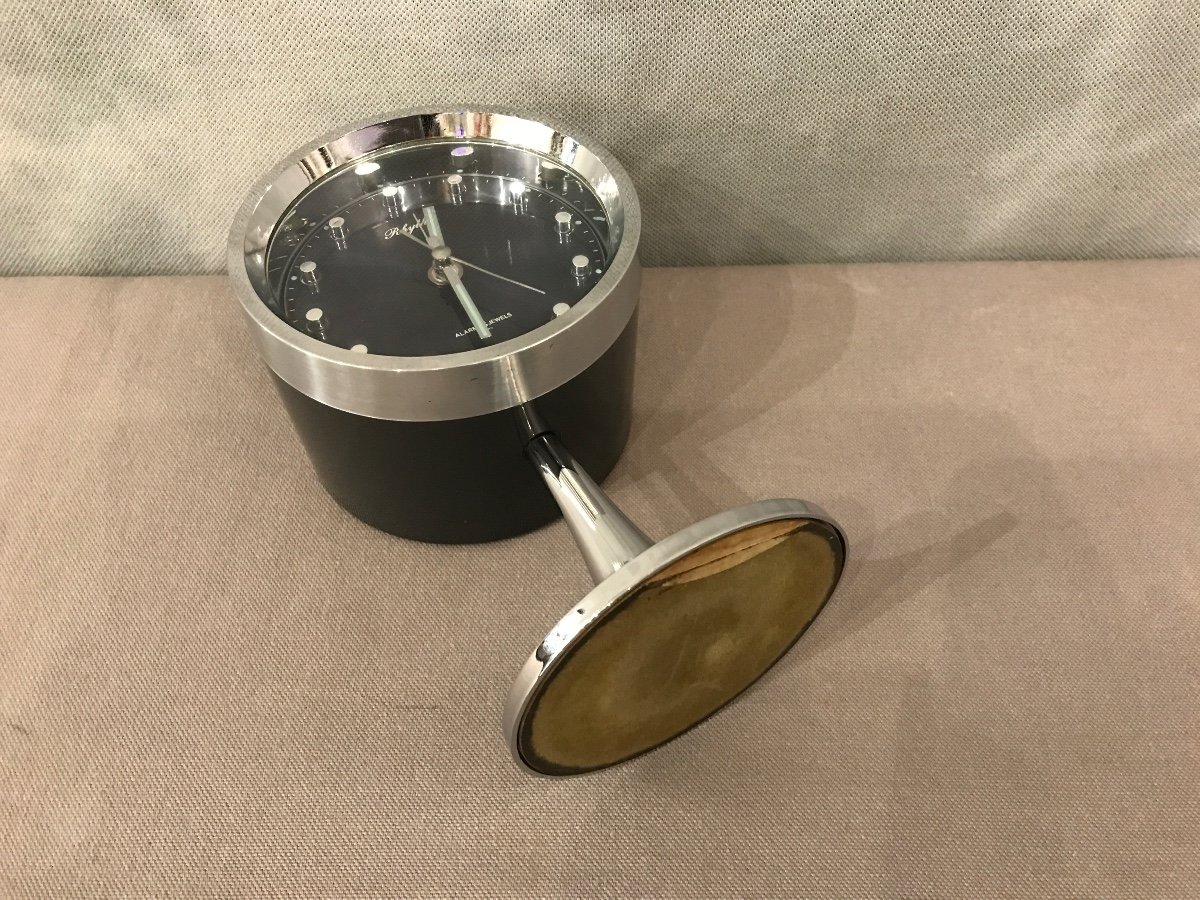 Vintage 1970 Black And Chrome Color Alarm Clock -photo-1