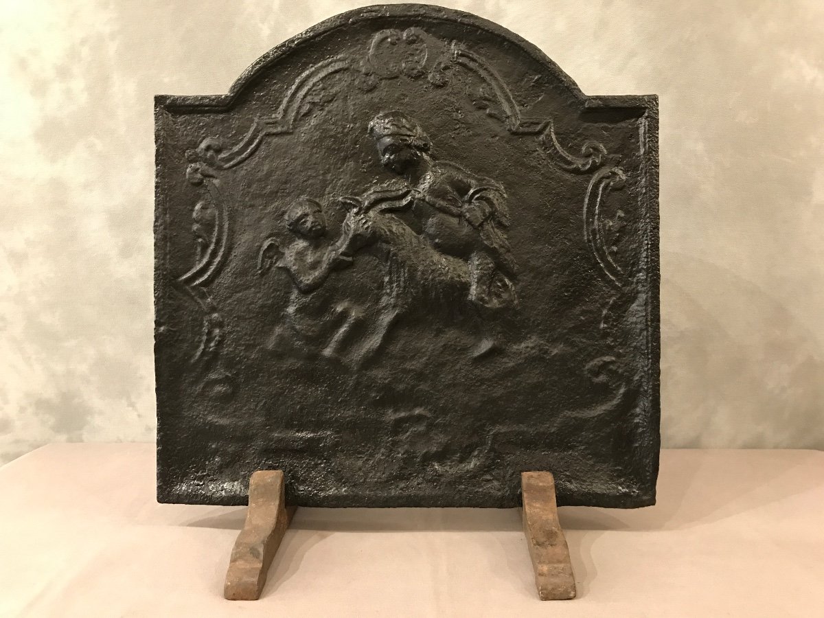 Plaque De Cheminée En Fonte D’époque 18 ème ( 46 X56) 