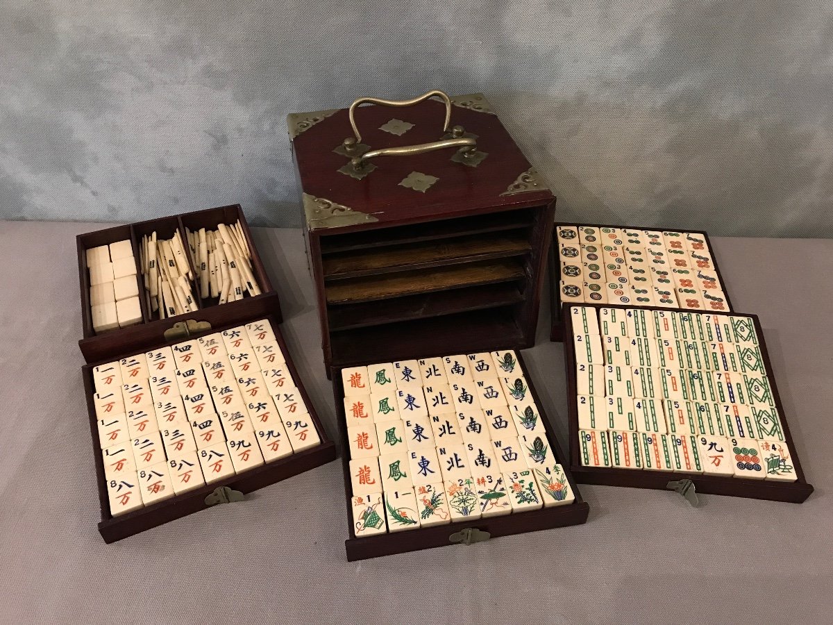 Majhong Game In Its Wooden Box From The Late 19th Century 