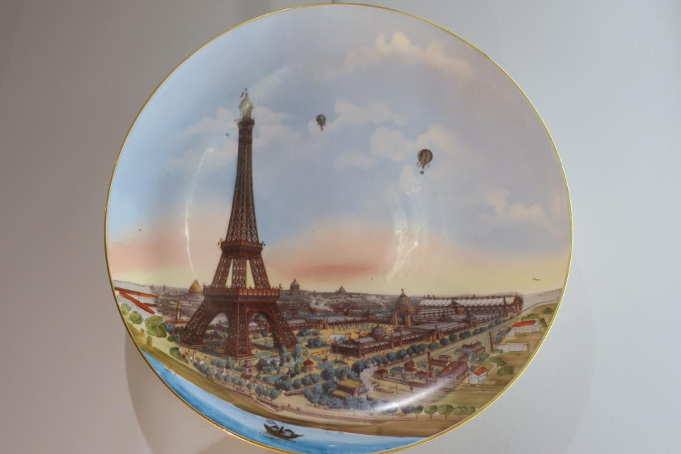 Large Porcelain Plate From The 1900 Universal Exhibition