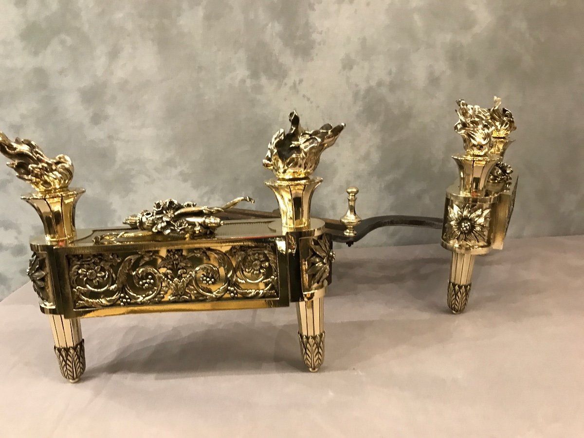 Pair Of Old Andirons In Polished Bronze From The 18th Louis XVI Period With Quivers And Bows-photo-2