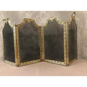 Antique Fireplace Screen In Pressed Brass From The 19th Century 