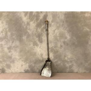 Beautiful 18th Century Wrought Iron And Bronze Fireplace Shovel 