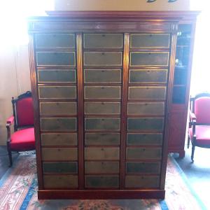 Large Notary Cartonnier In Mahogany And Brass Netting 19th Century 