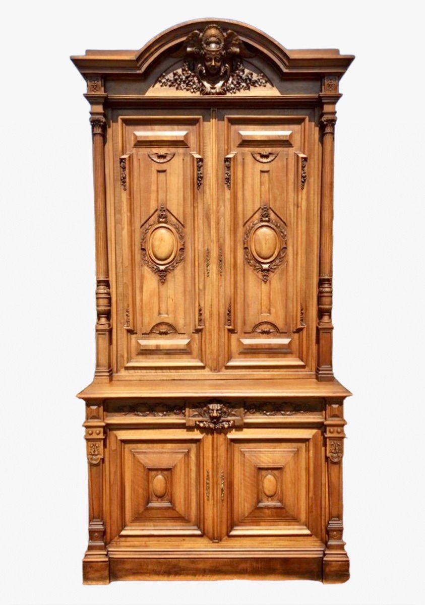 Renaissance Style Two-body Walnut Buffet-photo-2