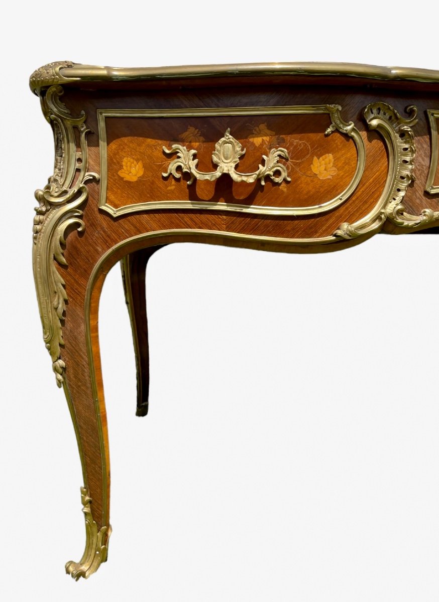 Gervais DURAND - Bureau Plat / de Milieu en Marqueterie de Style Louis XV-photo-3