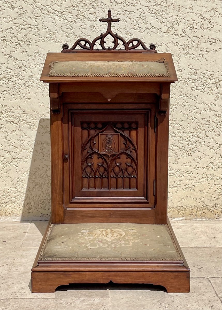 Pray To God In Neo-gothic Walnut-photo-2