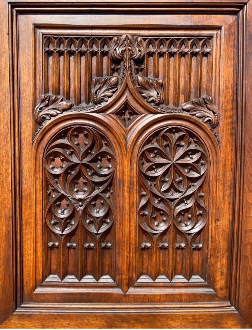 Gothic Style Walnut Sideboard/dressboard-photo-2