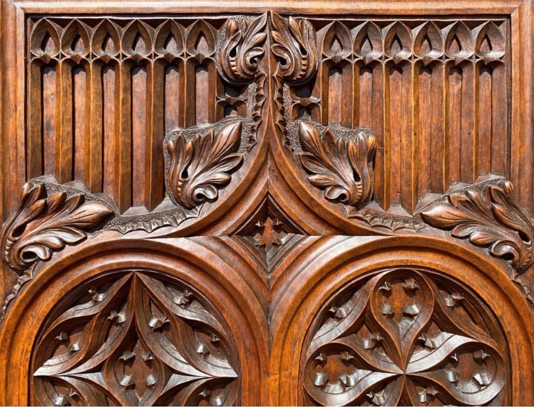 Gothic Style Walnut Sideboard/dressboard-photo-3