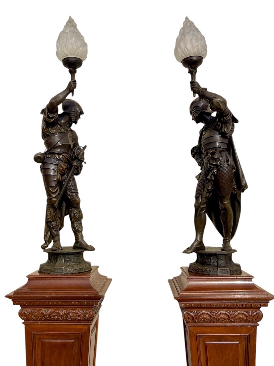 Pair Of Spelter Lamps / Torchères -photo-7