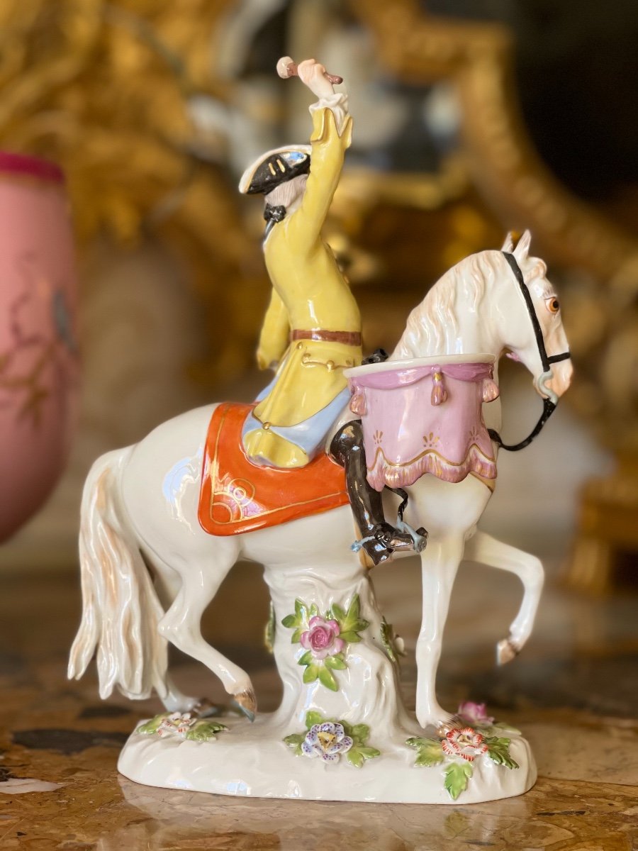 MEISSEN - Sujet en Porcelaine Cavalier au Tambour-photo-3