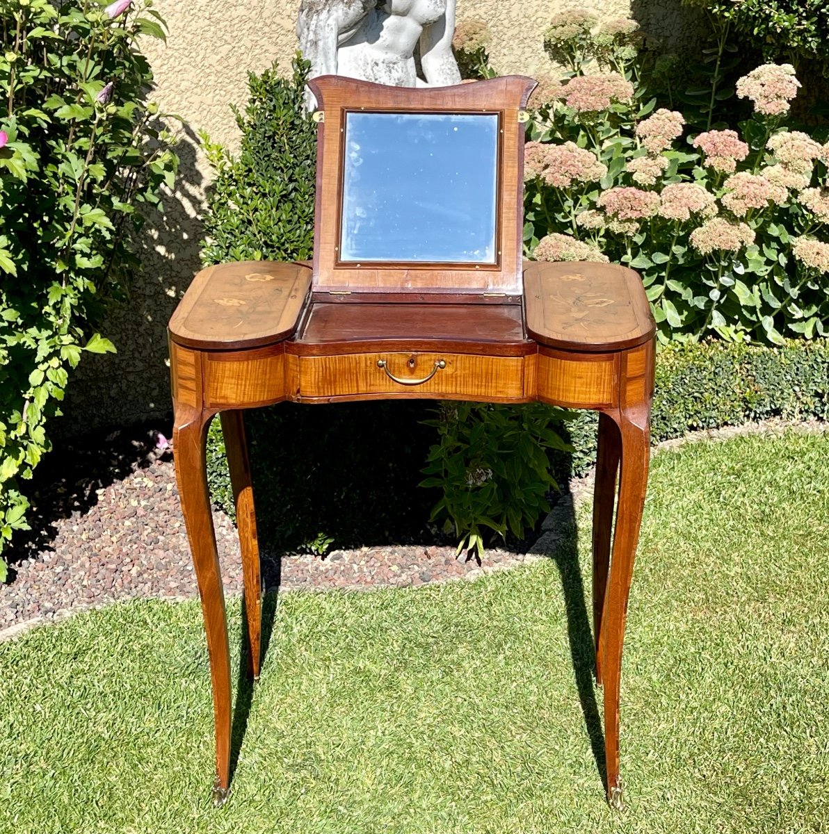 18th Century - Louis XV Period Marquetry Dressing Table