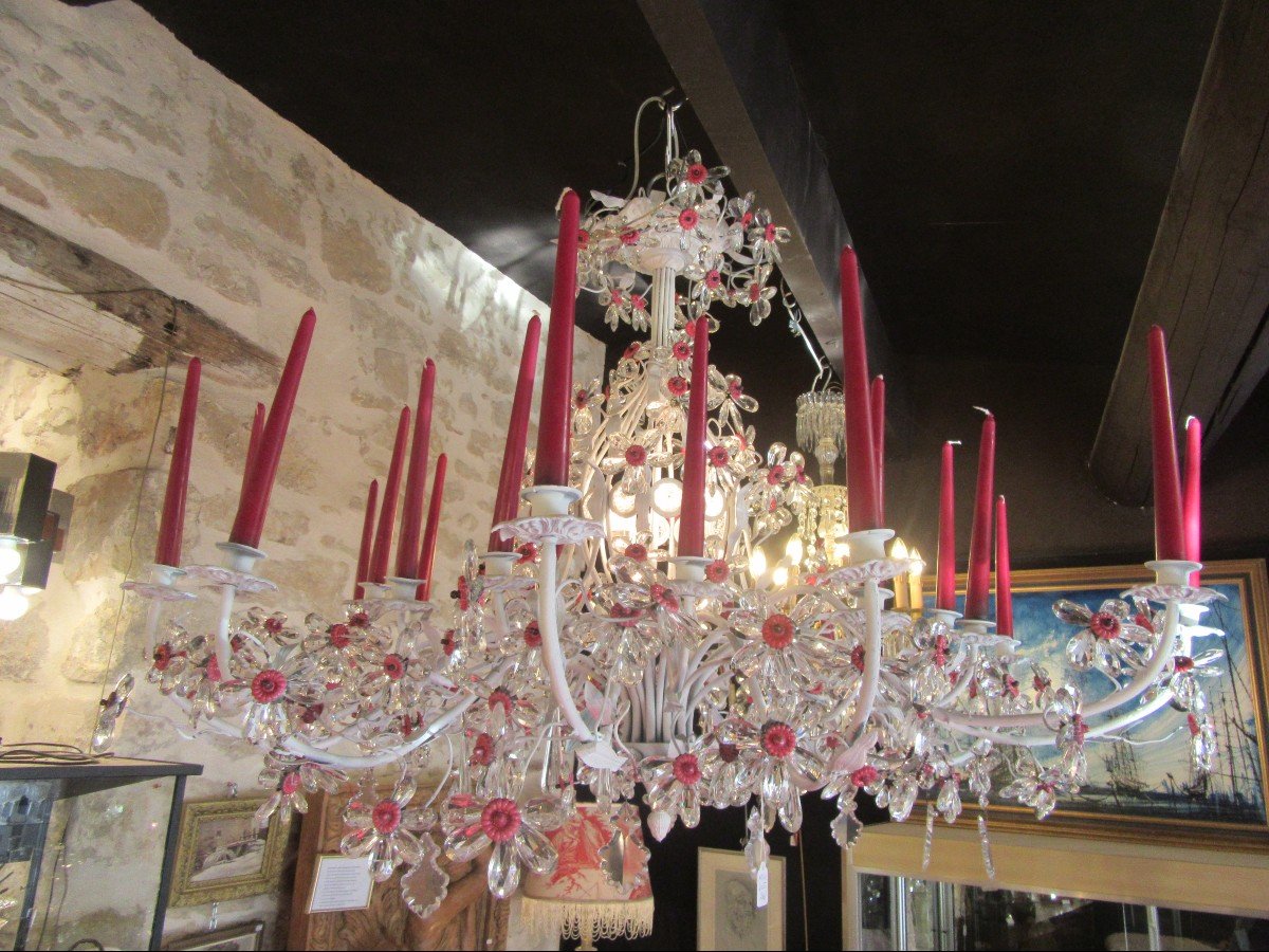 Large 24-arm Chandelier With White Painted Base And Multitude Of Flower-shaped Tassels -photo-2