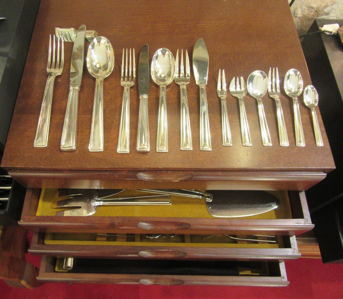 198-piece Cutlery Set By Orfèvre Ravinet-d'enfer-photo-8